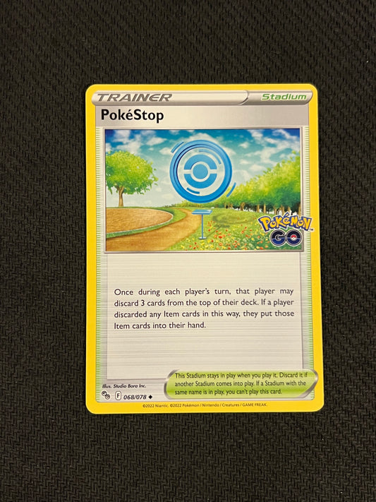 Pokémon: PokéStop 068/078 - Pokémon Go Trainer (Non-Holo) NM